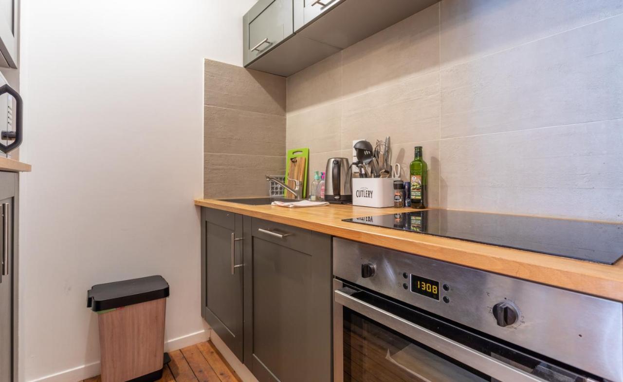 Au 21 Rue Victor Hugo Apartment Трувил сюр Мер Екстериор снимка